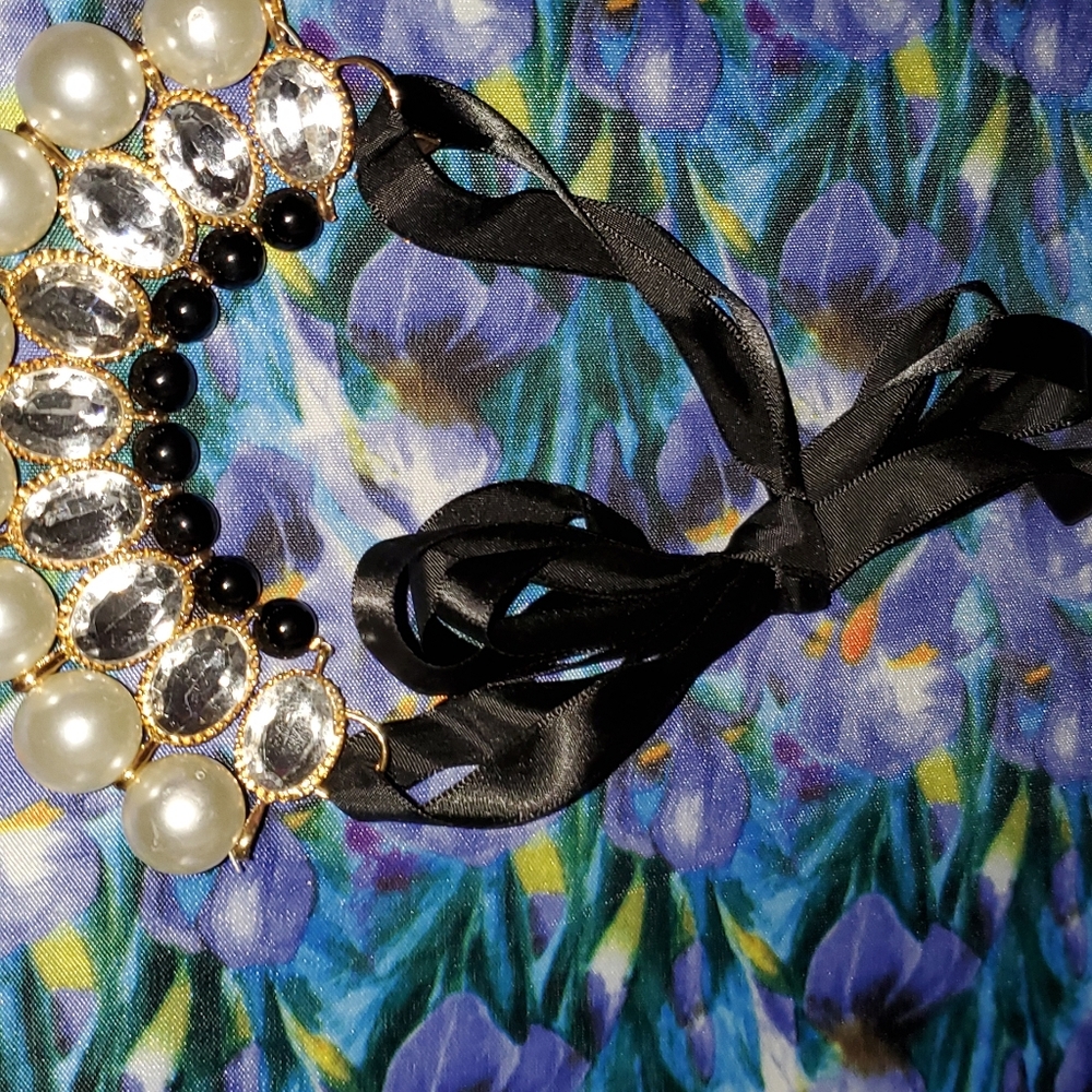 Necklace - Picture 2 of 2